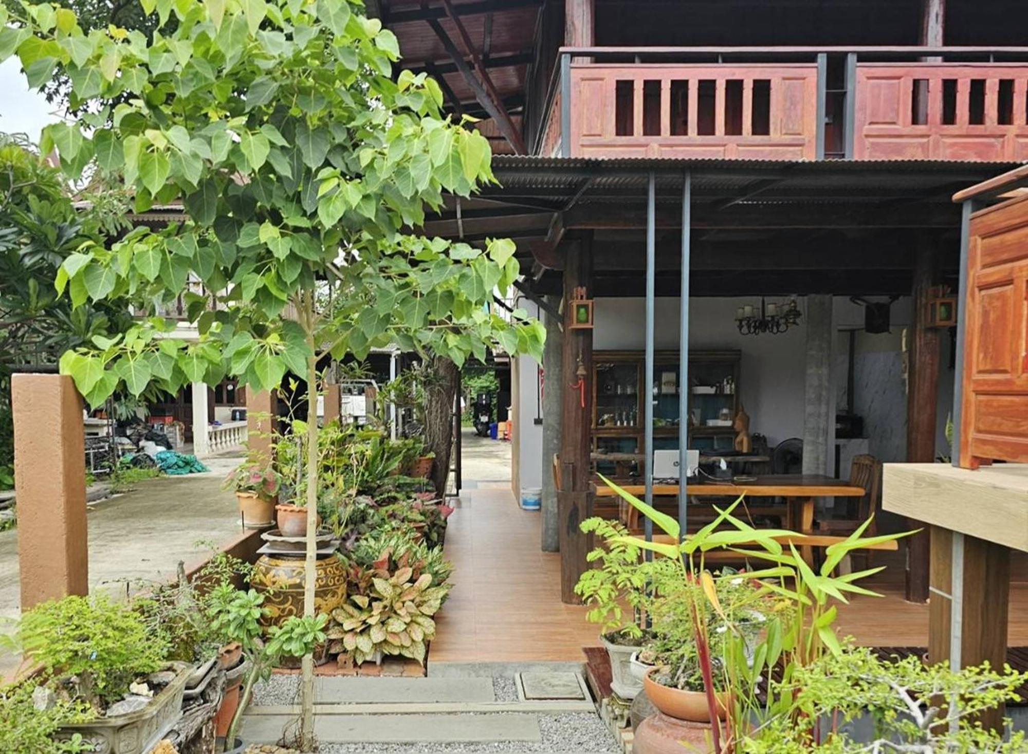 Nipatra Homestay Bangkok Exterior foto