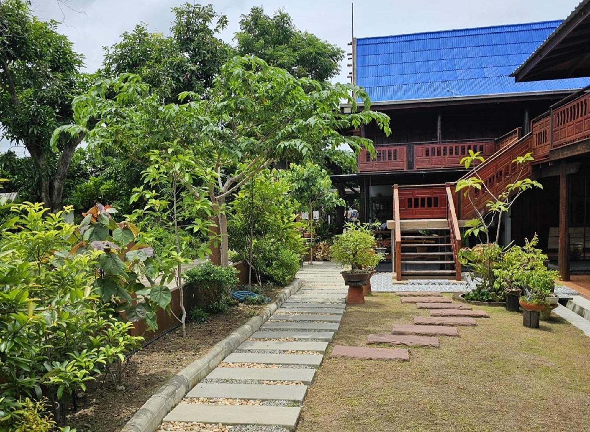 Nipatra Homestay Bangkok Exterior foto